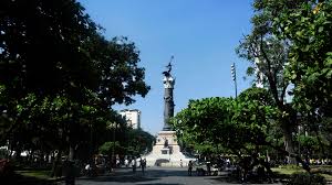 Monumento Plaza Central Guayaquil